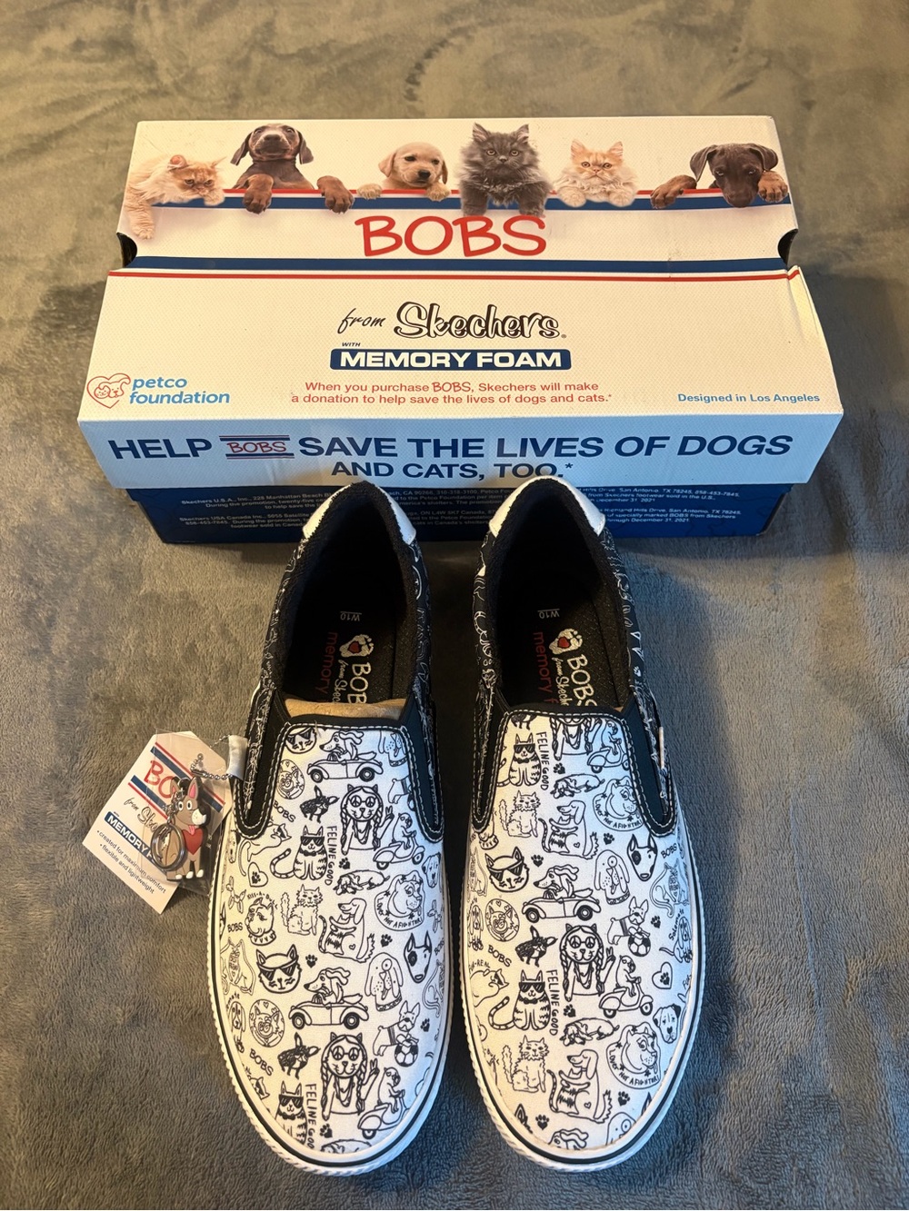 Skechers BOBS White & Black Pet Print Slip-On Sneakers Size 10W